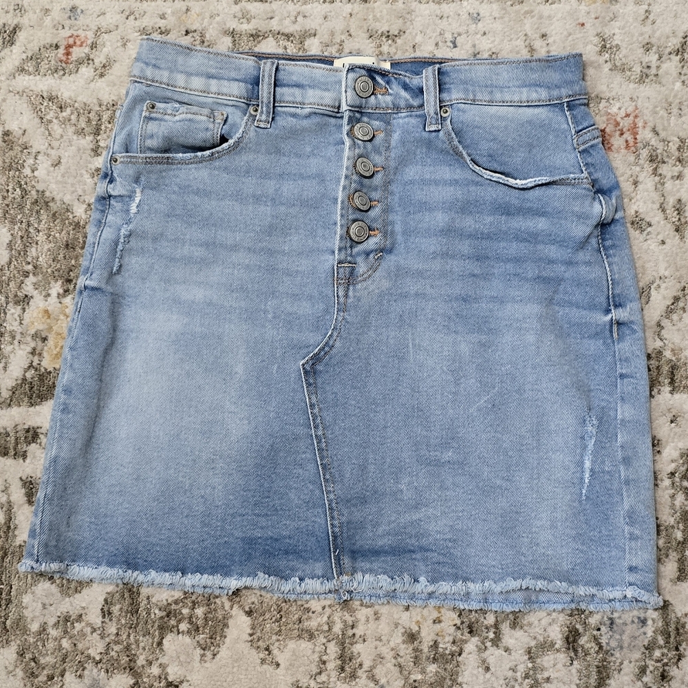 Kensie Vintage Luxe Light Blue Button-Front Distressed Denim Mini Skirt Size 2